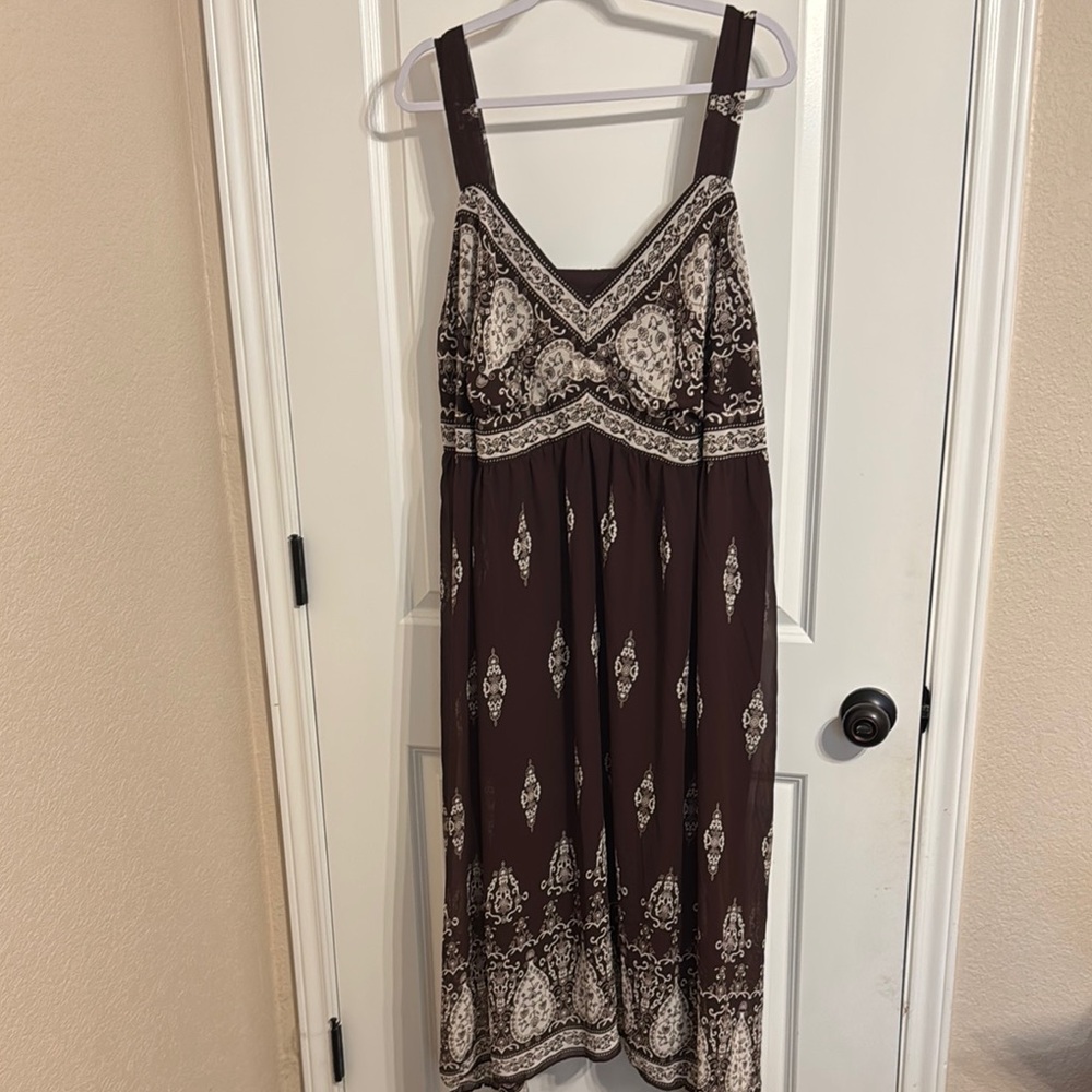 Silhouette Brown and Cream Midi Dress